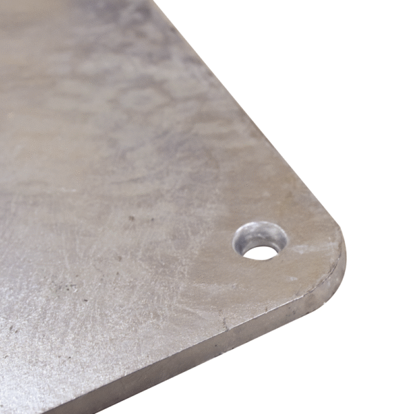 SLMBA6G-AD-2-l Base para Mástil Hasta 2" con Opresores, Base de 50 x 50 cm y Tubo de 80 cm Ced. 30. Galv. Inmersión.