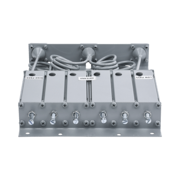 Duplexer SYSCOM en VHF, 6 Cav. 160-174 MHz, 50 Watt, 5 MHz Sep. Rechazo de Banda, BNC Hembras.