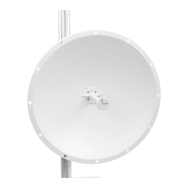 Antena Direccional en Frecuencia Extendida / 4.8 - 6.5 GHz / 28 dBi / Conector con jumper N-Macho incluido/ Polaridad en 90º y 45º / Montaje incluido para torre o mástil