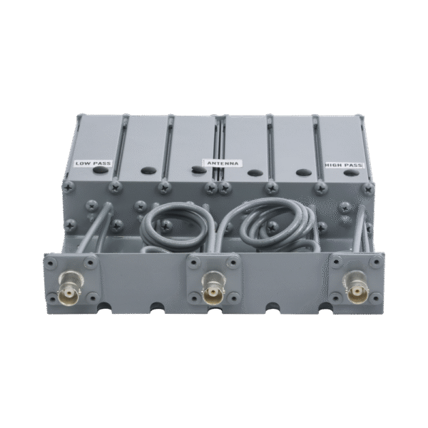 Duplexer SYSCOM en VHF, 6 Cav. 136-148 MHz, 50 Watt, 5 MHz Sep. Rechazo de Banda, BNC Hembras.