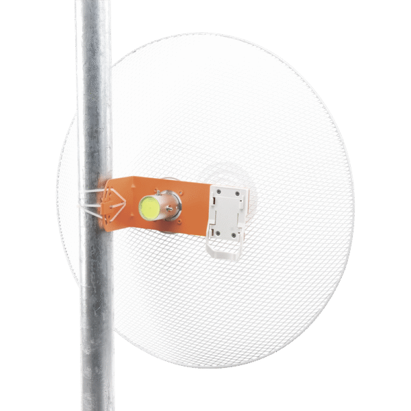 Antena direccional de alta resistencia la viento, Ganancia de 34 dBi, frecuencia (4.9 - 6.5 GHz), Conectores SMA, Polarización doble, incluye montaje para torre o mástil