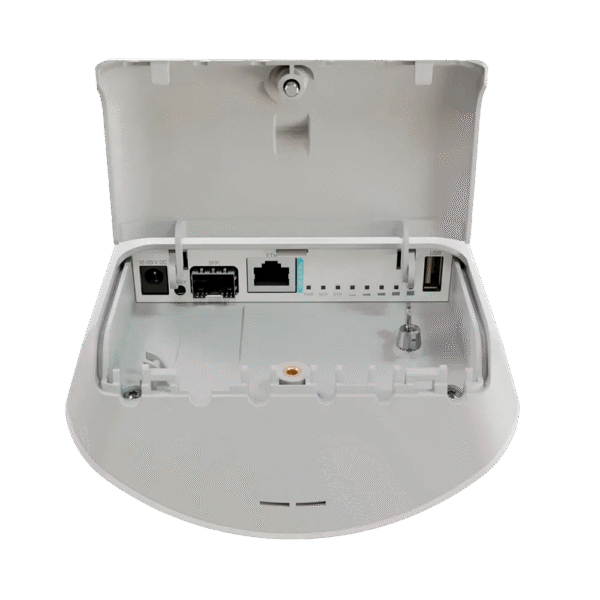 (mANTBox ax 15s) Estación base doble banda 2.4 / 5 GHz con una potente antena sectorial incorporada, RouterOS L4, International version