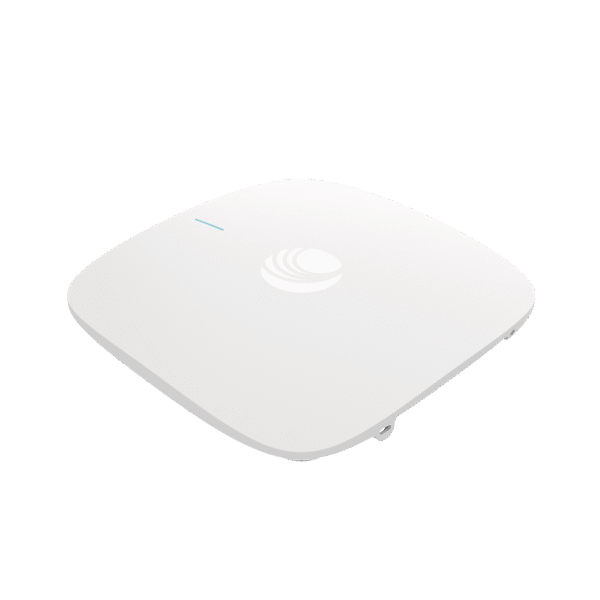 Access Point cnPilot XE3-4 WiFi 6/6E 802.11ax (2.4, 5 y 6 GHz), 3 radios definidos por software (SDR), MU-MIMO 4x4, Políticas de control de aplicaciones, hasta 1,500 clientes, gestión desde la nube, hasta 6.6 Gbps.