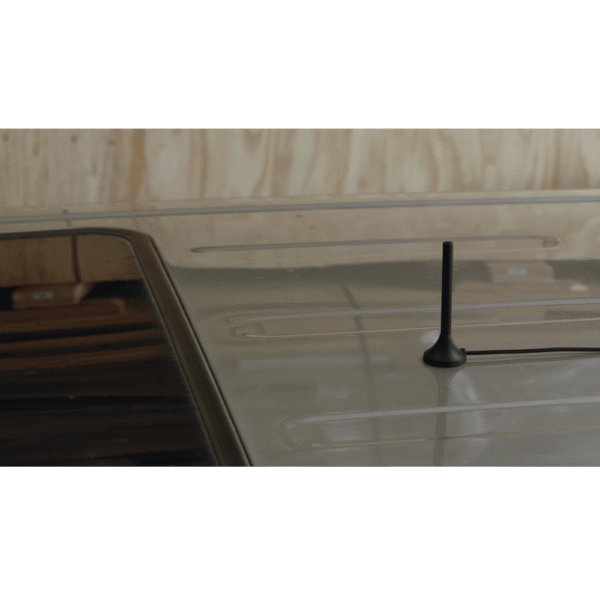 Kit amplificador de señal celular para vehículo, soporta 4G LTE, 3G, 2G y mejora la llamada telefónica, multiusuario. Amplifica las bandas de frecuencia de 850MHz, 1900MHz, 1700/2100MHz y 700MHz, con una ganancia máxima de 50dB