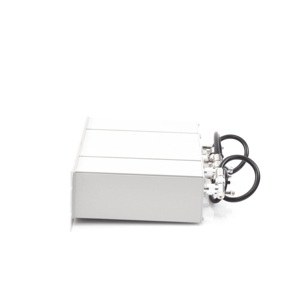 Duplexer Compacto Pasa Banda-Rechazo de Banda, 148-174 MHz, 4Cav.(4" por Lado) 600 kHz, 1.5 dB, 350 Watt, N Hembras.