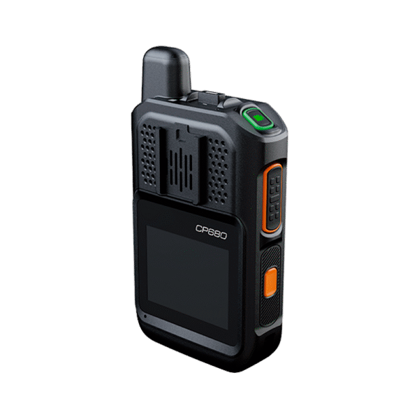 Bodycam IP67 4G LTE Android 12 / Con Funciones de Radio POC / Pantalla Táctil de 2" / Soporta llamadas Telefónicas y Mensajes SMS /Descarga de Vídeo automática con estación