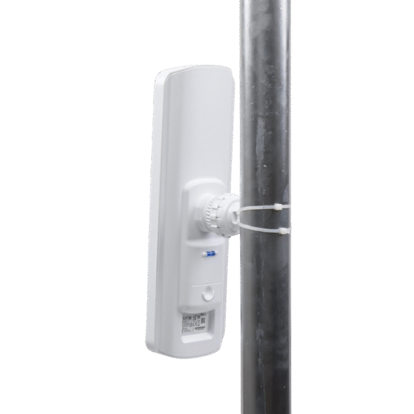 LAPGPS-AD-4-l Estación Base 2x2 MIMO airMAX LiteAP AC hasta 450 Mbps, 5 GHz (5150 - 5875 MHz) con antena integrada de 17 dBi y cobertura de 90 grados con GPS Sync