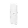 LAPGPS-l Estación Base 2x2 MIMO airMAX LiteAP AC hasta 450 Mbps, 5 GHz (5150 - 5875 MHz) con antena integrada de 17 dBi y cobertura de 90 grados con GPS Sync