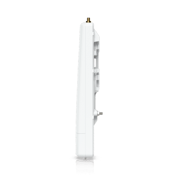 Radio Conectorizado Wave MLO para enlaces PTP Backhaul / Con tecnología 802.3be y Perforación de Canal para ambientes ruidosos / 5180-5825 MHz / 5+ Gbps / Radio dedicado para análisis del espectro / (1) RJ45 10G / (1) SFP+ 10G /