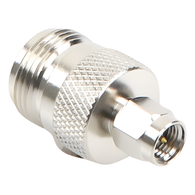 Adaptador en Linea de Conector SMA Macho a N Hembra, Niquel/ Oro/ Teflón.